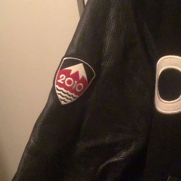 Rare Hudson Bay 2010 Vancouver olympics Jacket - Picture 6 of 6